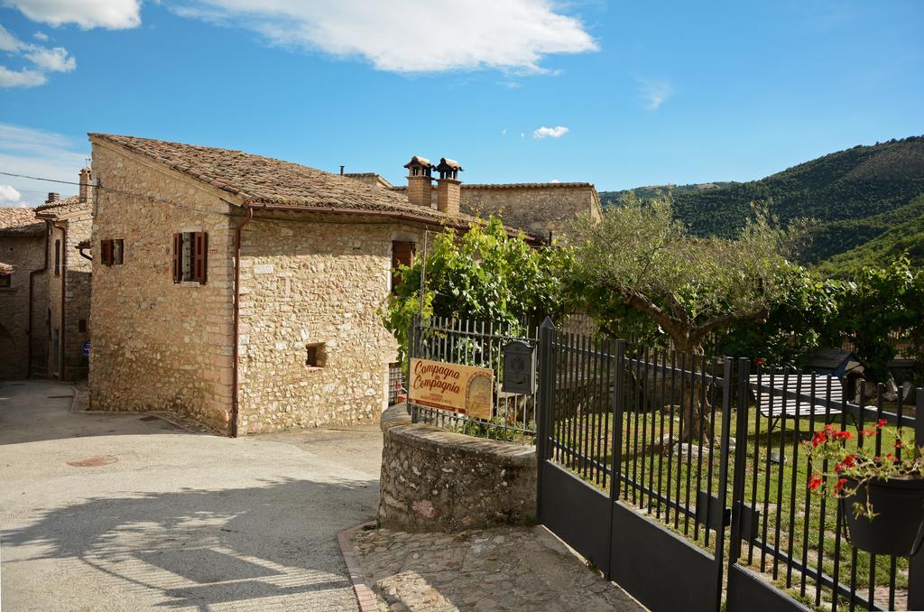 Agriturismo Campagna In Compagnia 발로 디 네라 외부 사진