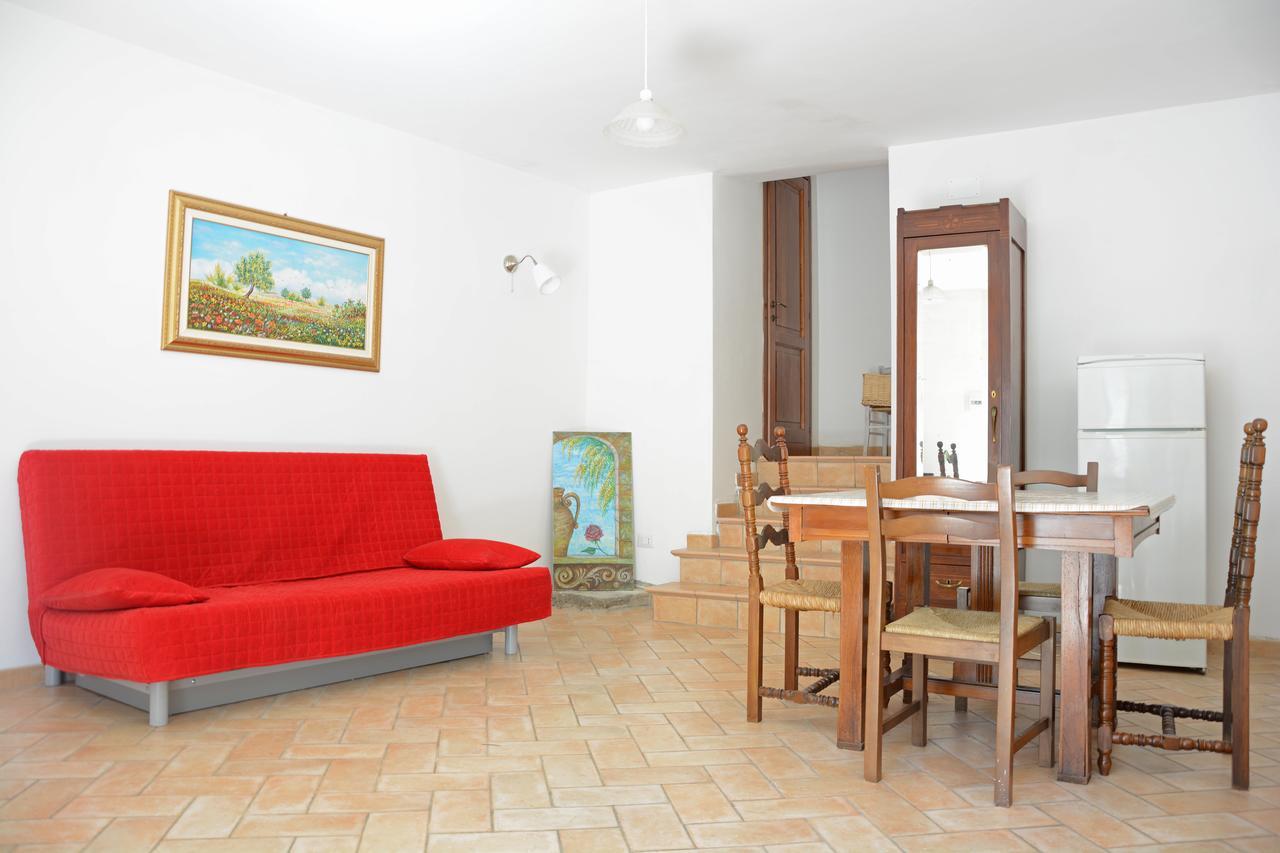 Agriturismo Campagna In Compagnia 발로 디 네라 외부 사진