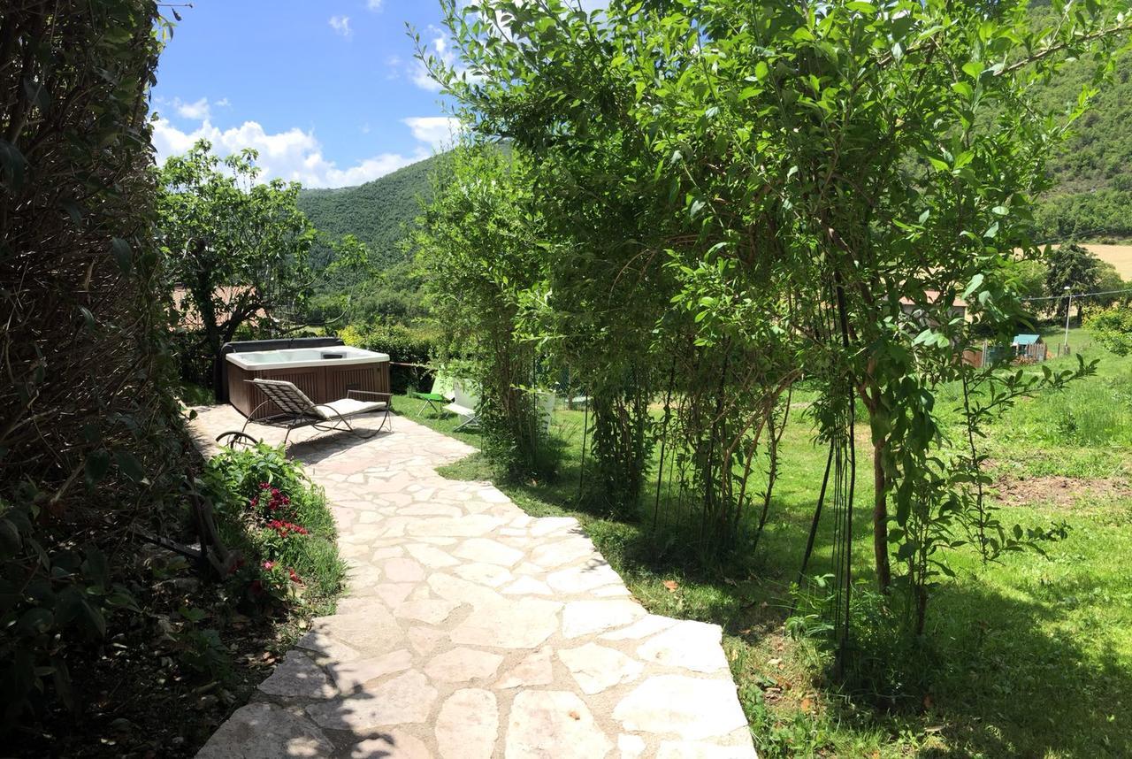 Agriturismo Campagna In Compagnia 발로 디 네라 외부 사진